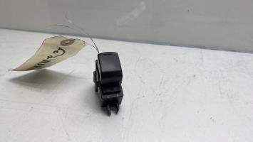 Interruptor de elevalunas trasero izquierdo