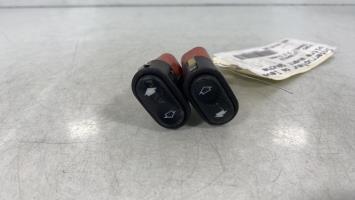 Interruttore lavacristalli anteriore sinistro