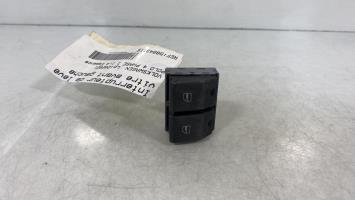 Interruttore lavacristalli anteriore sinistro
