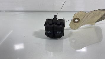 Interruttore lavacristalli anteriore sinistro