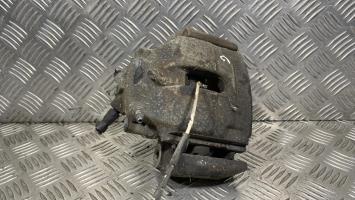 Etrier avant gauche (freinage)