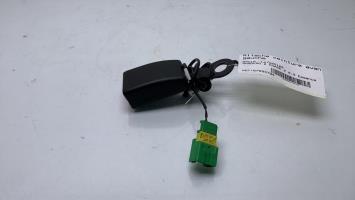 Attache ceinture avant gauche