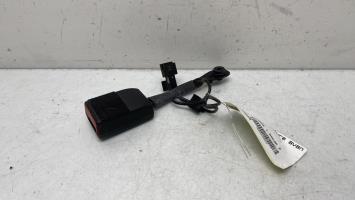 Attache ceinture avant gauche