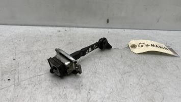 Limitador de puerta trasera izquierda