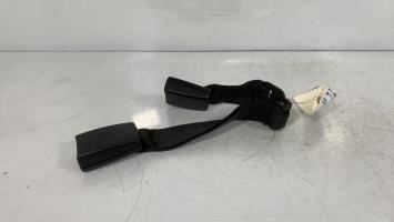 Attache ceinture arriere droit