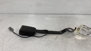 Attache ceinture avant gauche
