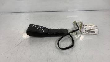 Attache ceinture avant gauche