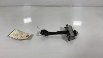 Arresto portiera anteriore destra