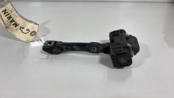 Arret de porte avant droit
