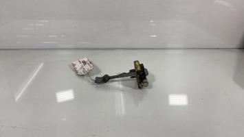 Arresto portiera anteriore destra