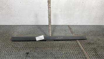 Baguette de porte avant gauche