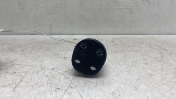 Interruttore lavacristalli anteriore sinistro