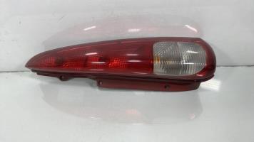 Fanale posteriore principale sinistro (luci)