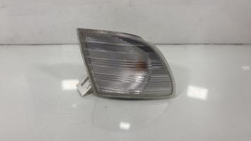 Gruppo ottico anteriore secondario destro (luci)(freccia)