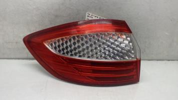 Fanale posteriore principale sinistro (luci)