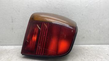 Fanale posteriore principale sinistro (luci)