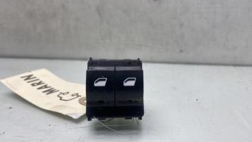 Interruttore lavacristalli anteriore sinistro