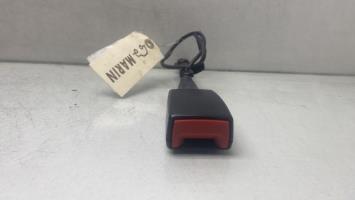 Attache ceinture avant gauche