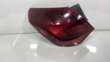 Fanale posteriore principale sinistro (luci)