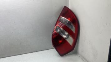 Fanale posteriore principale sinistro (luci)
