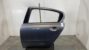 Puerta trasera izquierda