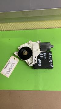 Moteur leve vitre avant droit
