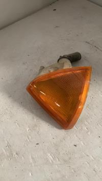 Óptica delantera secundaria derecha (luces) (intermitente)