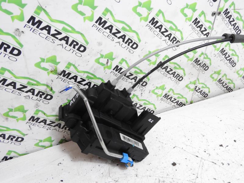 Cerradura delantera derecha