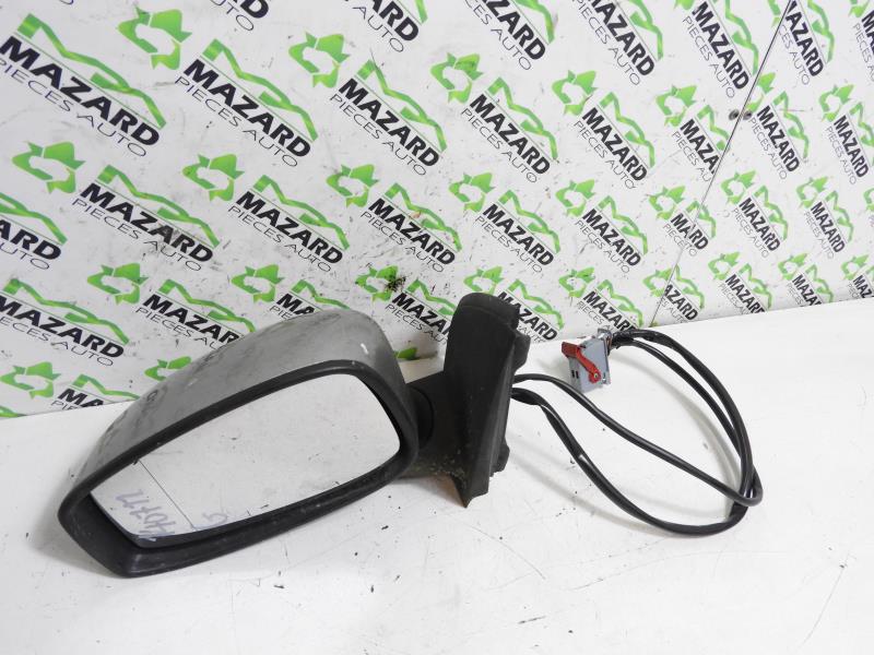 Retrovisor izquierdo