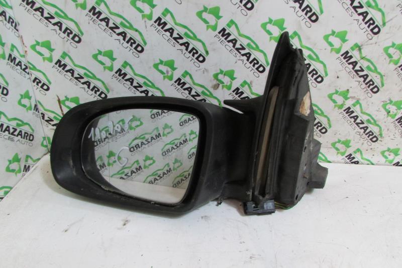 Retrovisor izquierdo