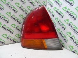Fanale posteriore principale sinistro (luci)