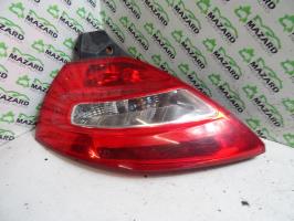 Fanale posteriore principale sinistro (luci)