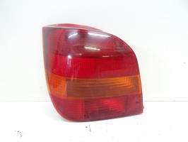 Fanale posteriore principale sinistro (luci)