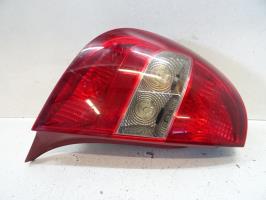 Fanale posteriore principale sinistro (luci)