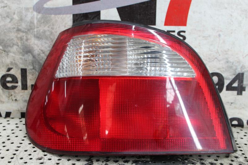 Fanale posteriore principale sinistro (luci)
