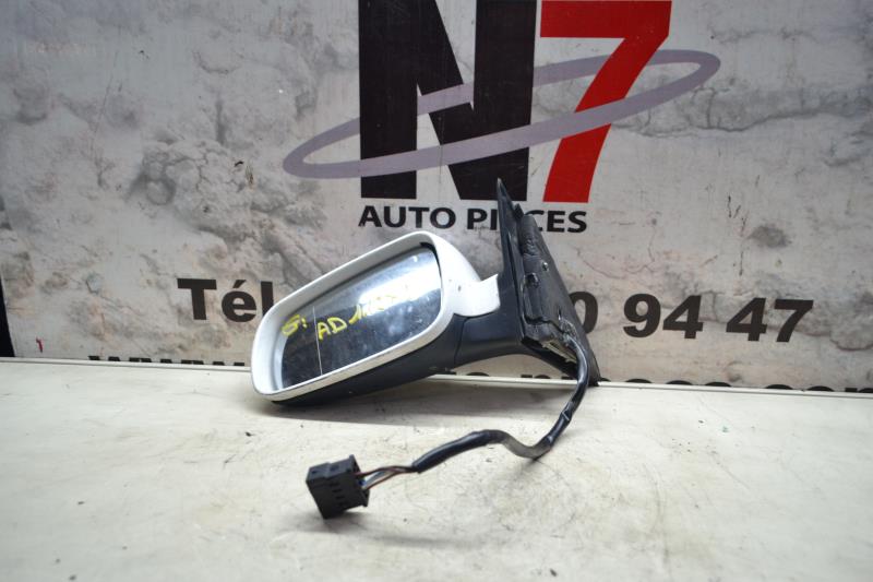 Retrovisor izquierdo