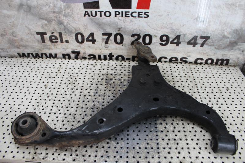 Triangle avant droit
