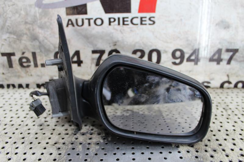 Specchietto retrovisore destro