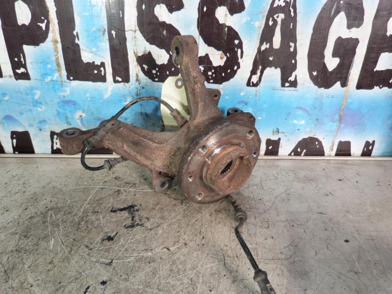 Fusee avant gauche