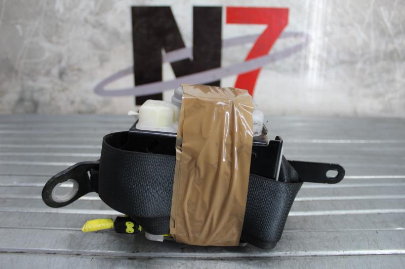 Ceinture avant gauche