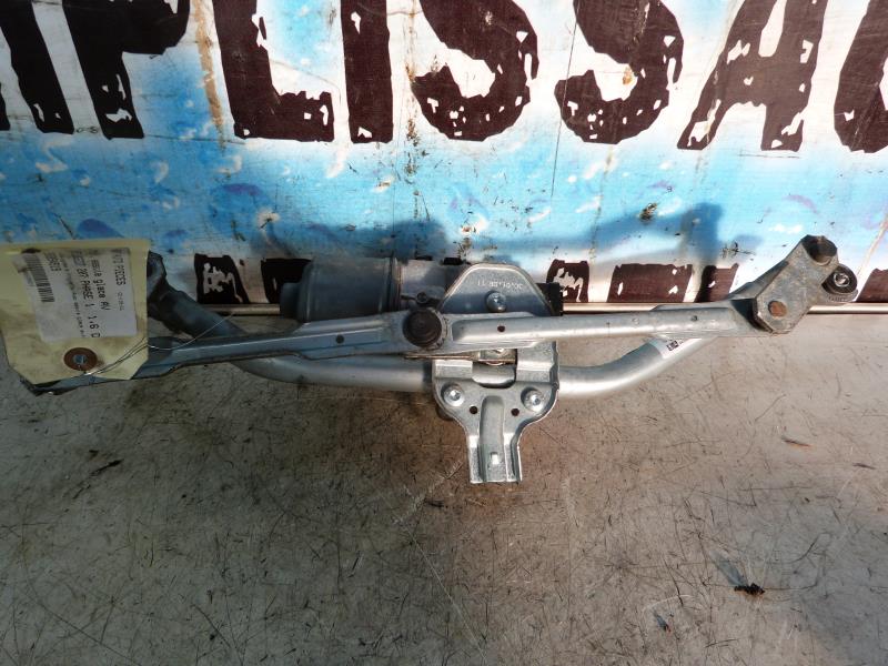 Moteur essuie glace avant