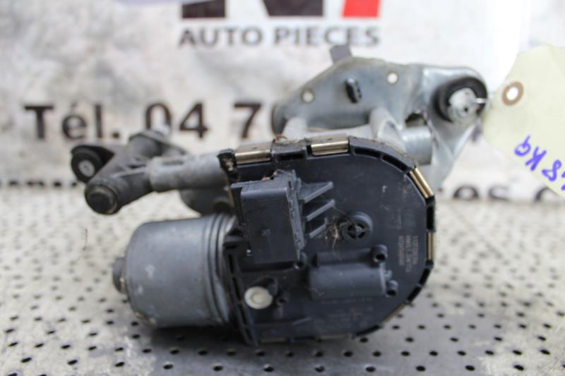 Moteur essuie glace avant droit