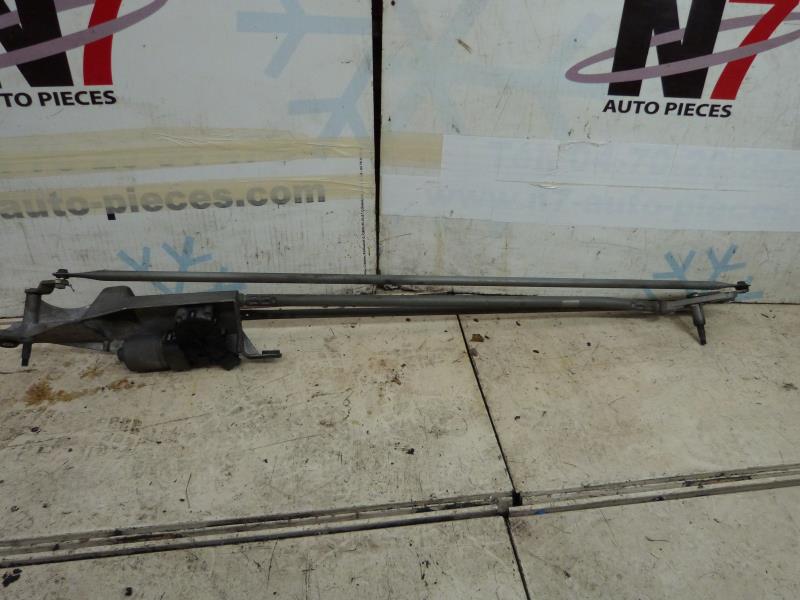 Moteur essuie glace avant