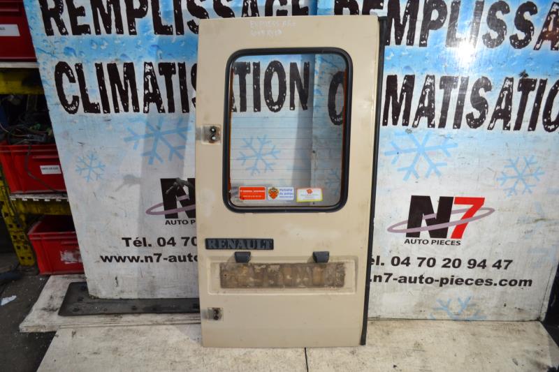 Porte de coffre gauche