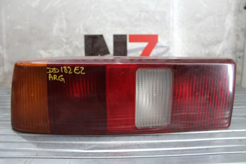 Fanale posteriore principale sinistro (luci)