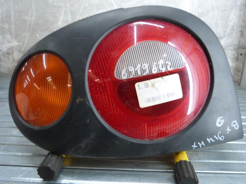 Fanale posteriore principale sinistro (luci)