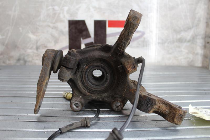 Fusee avant gauche