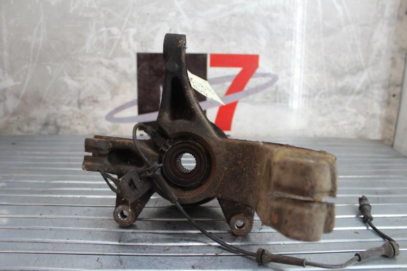 Fusee avant gauche