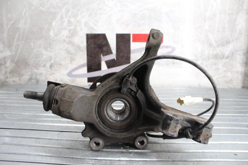 Fusee avant gauche