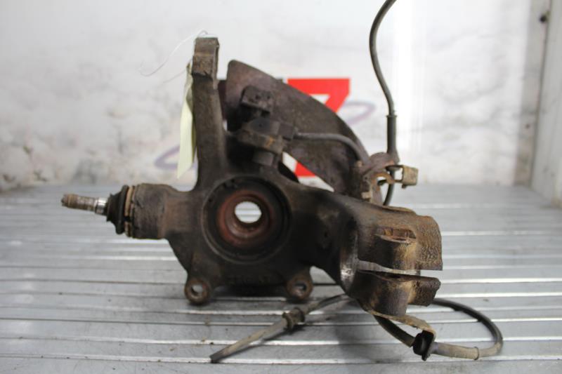 Fusee avant gauche